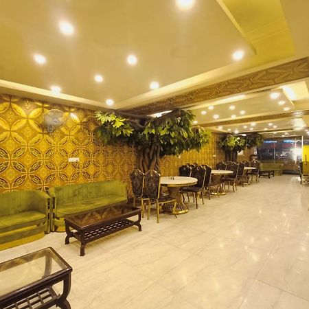 Hotel Waterfall Paschim Vihar Delhi Екстериор снимка